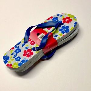 Ladies wht/tri-color flower flip flops - Brand New